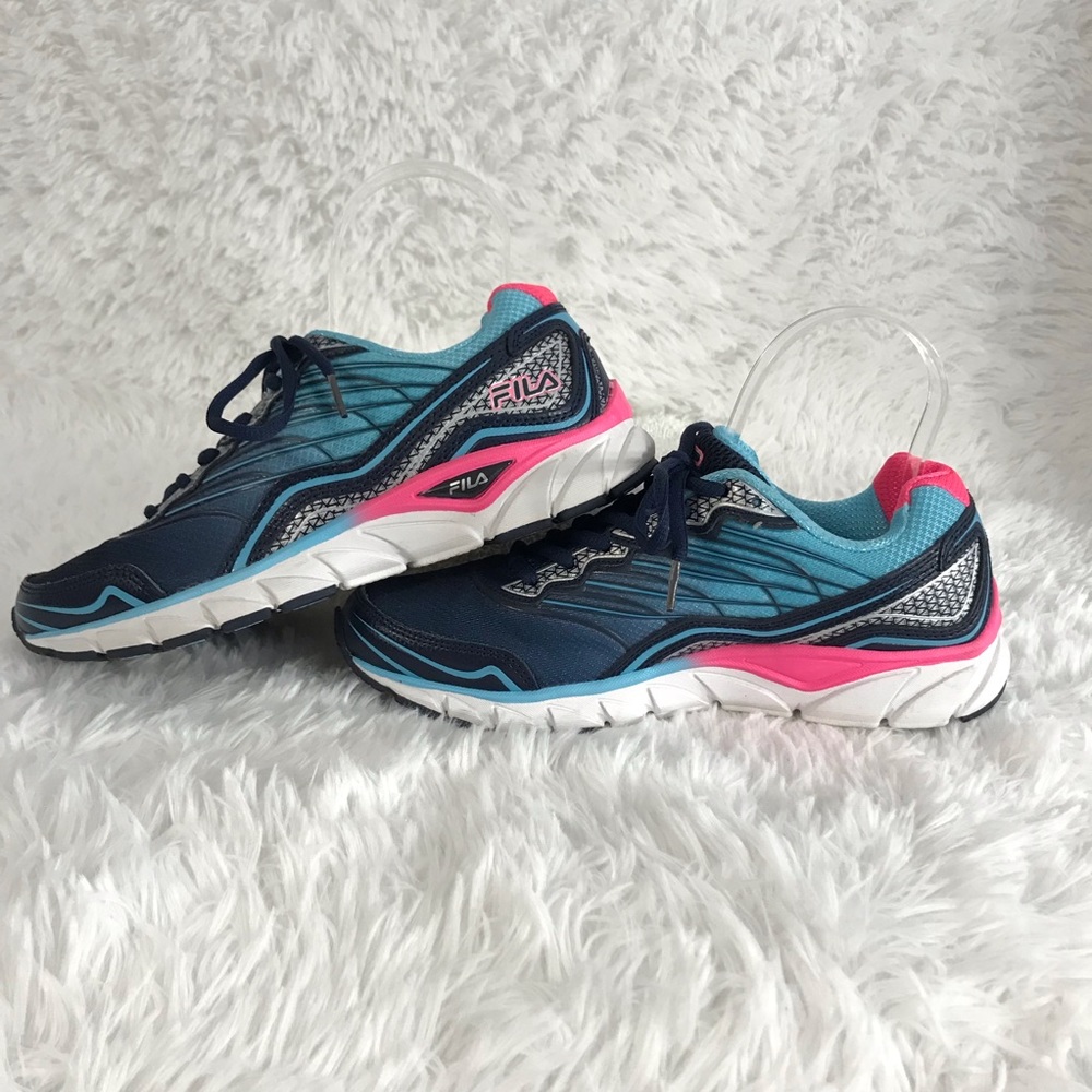 Fila womens running shoe. Blue and pink. Excellent used condition. Size 7.5 (D)